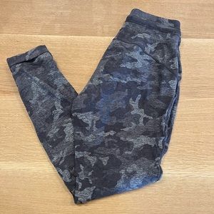 Lululemon camp joggers. Size 4